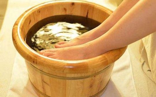 糖尿病患者夜间脚疼怎么办？中医说应该这样缓解