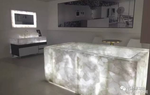 镜面碳晶板家装效果,白水晶简装效果图