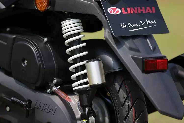 林海国四巧格踏板车测评,林海格格电喷踏板