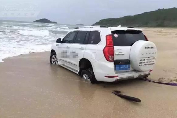 300多万宾利能跑过r8吗,宾利300万