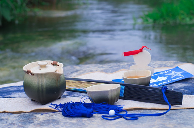 手足热身体却发冷,手足心热跟手足冰凉是一回事吗