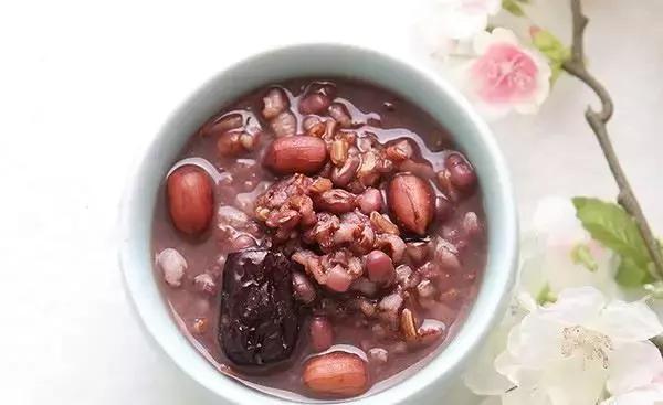 选对眼霜跟选对男朋友一样重要,眼霜选对年轻十岁