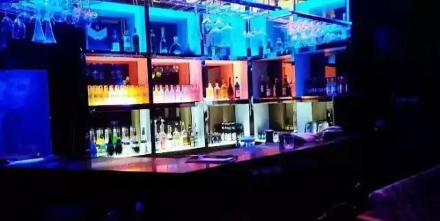 苏州适合一个人去的酒吧,苏州没有夜生活有酒吧吗