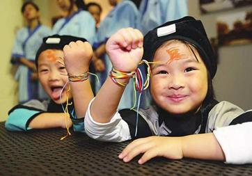 汉字解密｜小孩脖子上的长命锁是为了锁住什么？