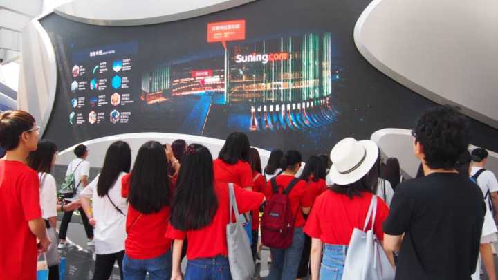 鑻忓畞鎬婚儴澶фゼ,闇囨捈鐩村嚮