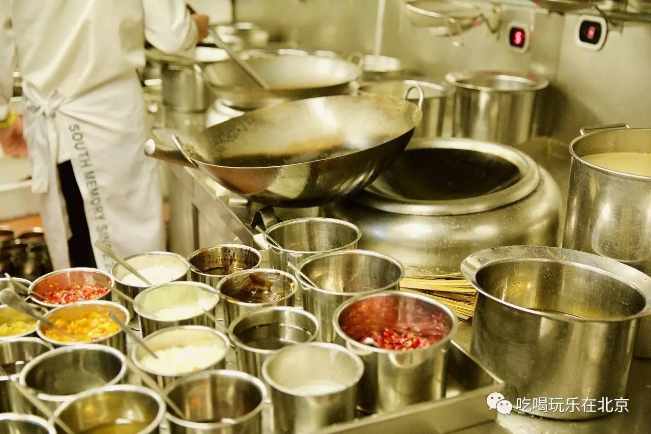 带上双鱼座就能免费吃,一年卖出1000000份的剁椒鱼头!