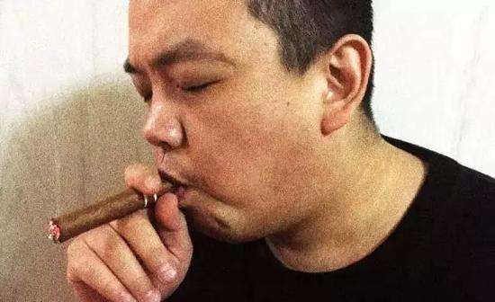 正确且优雅地抽雪茄,第一次抽雪茄都要尝试一遍吗