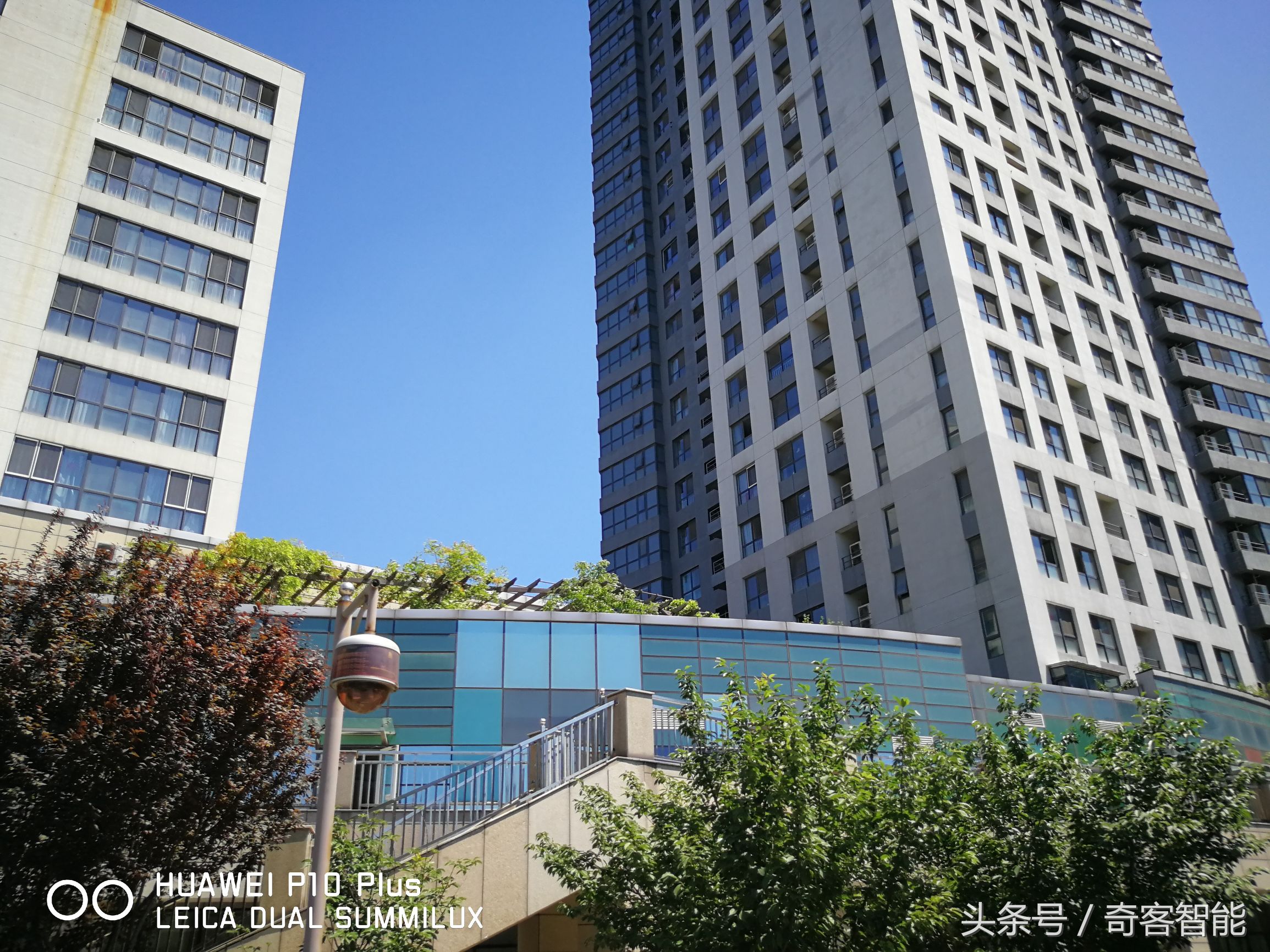 华为p10plus钻雕金,华为p10plus现在还值得买