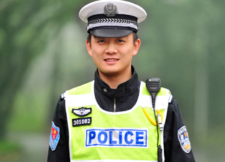 美人赠我*汗蒙**药：白富美日本少女似孙二娘催眠谋财原因如此