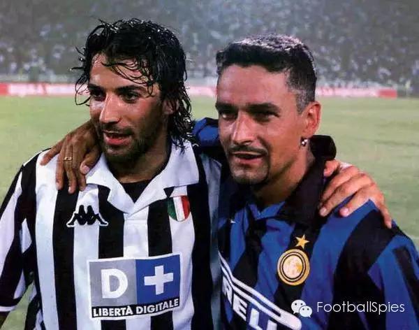 巴乔94年背影图片,49岁的巴乔照片