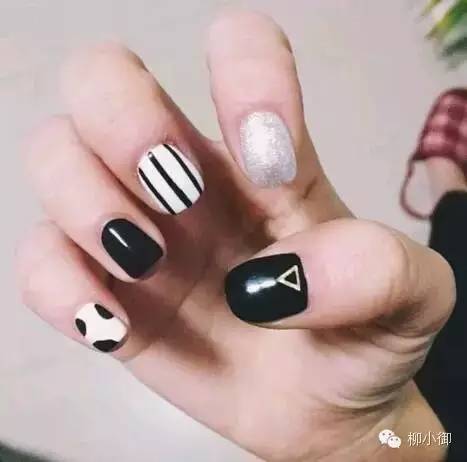 红绿搭配的美甲新年,同学会装b的最高境界