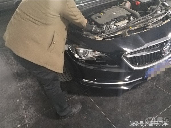 14年别克君越氙气灯怎么换成led灯,原车卤素蜡烛灯升级高亮卤素灯泡