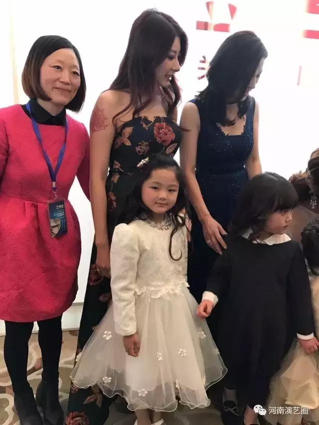 张锦煊|童星——锦绣前程,煊赫未来,潮童煊宝成长记。