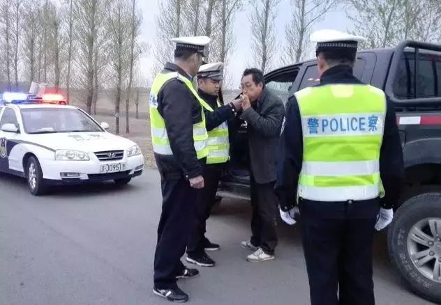 藿香正气水治肠道吗,藿香正气水治胃寒湿吗