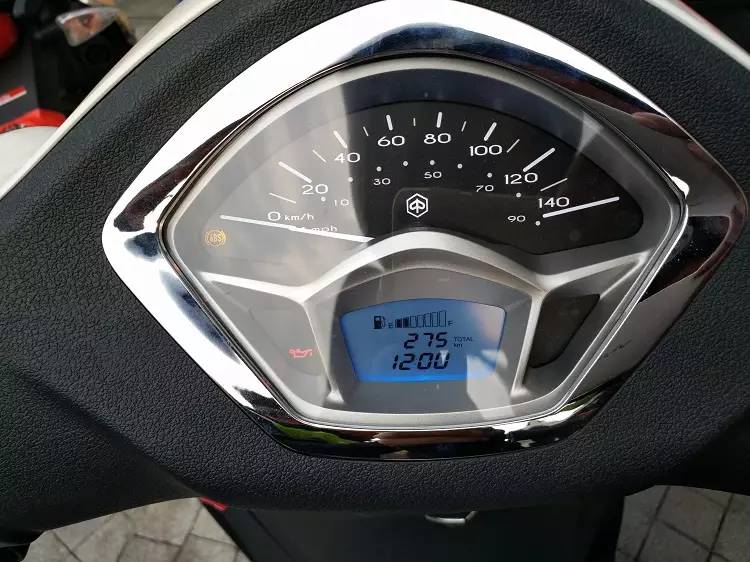 2020款比亚乔medley150liberty,比亚乔liberty150和medley150后挡泥板