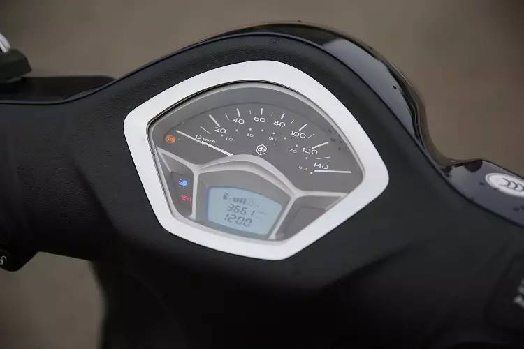 2020款比亚乔medley150liberty,比亚乔liberty150和medley150后挡泥板