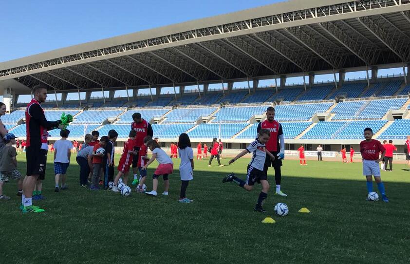 肇俊哲德甲,肇俊哲踢球