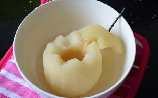 推背后长痘是怎么回事,背后长脓包痘怎么解决