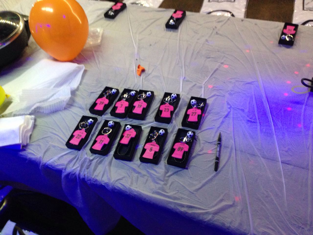 刀剑玫瑰!草根中一支快乐小球队~