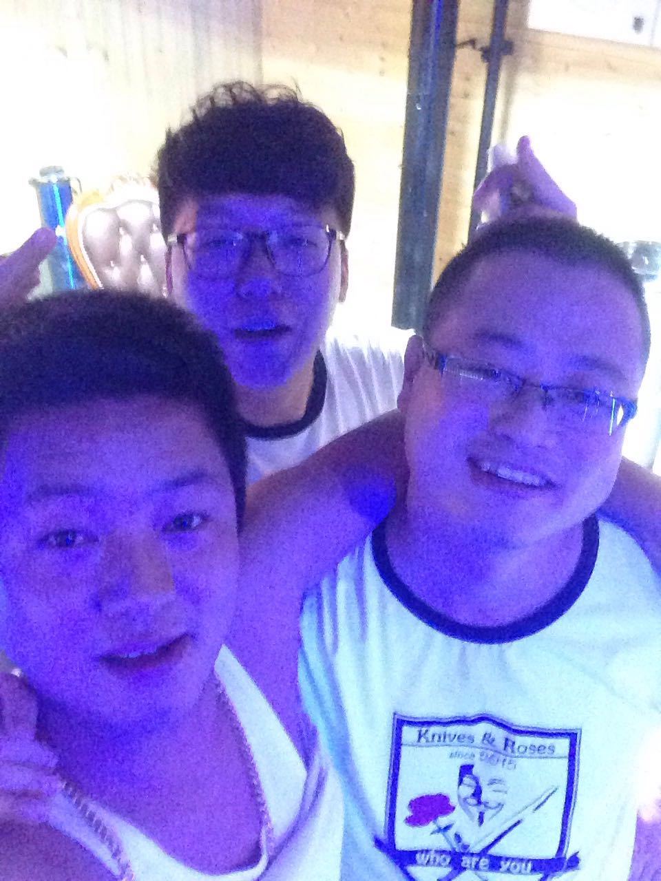 刀剑玫瑰!草根中一支快乐小球队~