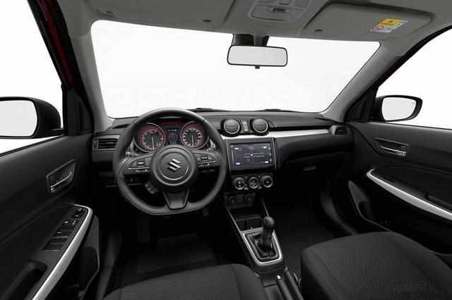 铃木全新雨燕！油耗低至4L，卖5万，或成最受欢迎的代步车