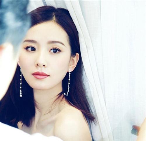 耳钉戴着容易掉怎么破,带扣的耳钉容易掉吗