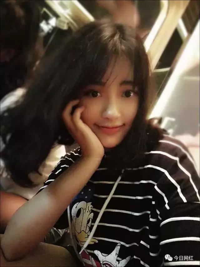 主播|甜蜜蜜的邻家妹妹,棕色碎发大眼睛,笑容酥酥惹人爱