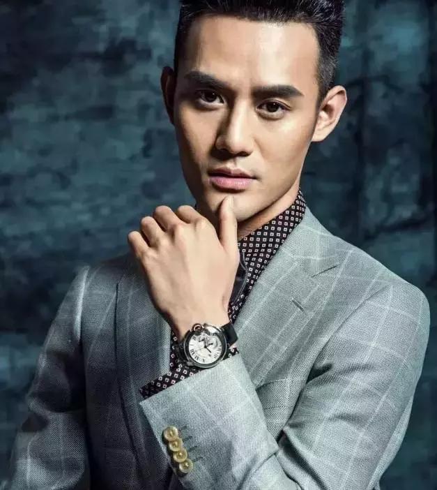 欢乐颂2里面靳东戴的什么手表,欢乐颂2戴什么表好