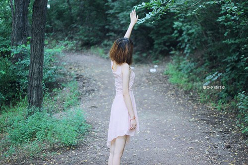 清晰淡雅的美句子,有点忧伤又很美的句子