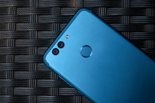 华为自拍美颜神器,华为nova2s发布高颜值更爱自拍