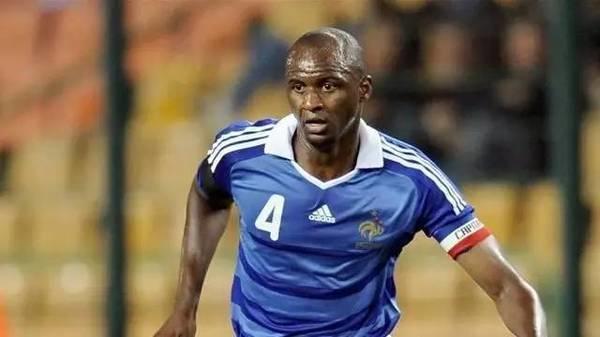 罗马托蒂退役时刻,托蒂退役前进球