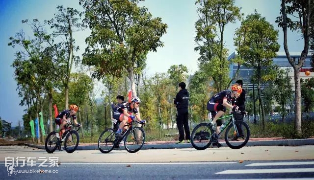 鐑堥璧涗簨,鐑堥杞﹂槦姣旇禌瑙嗛