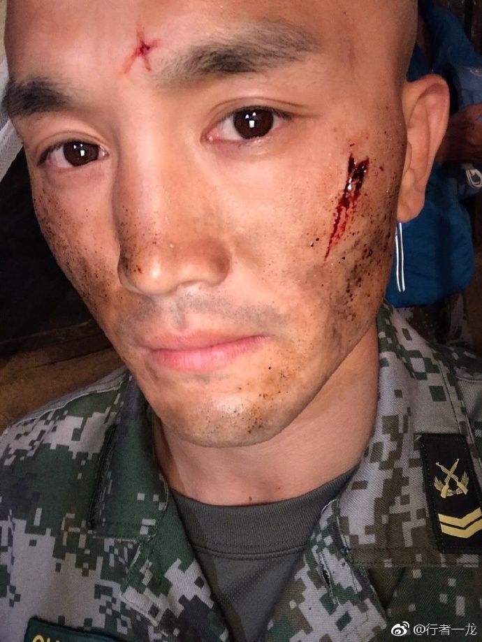 一龙媲美泰森，少林武功重拳889磅，最强特种兵牵挂战争中儿童