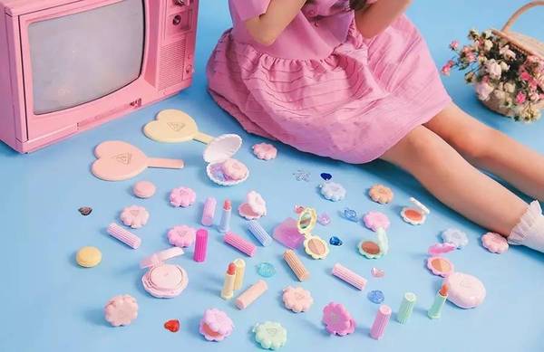 3ce新品纯欲柿红试色,3ce经典热卖三件套