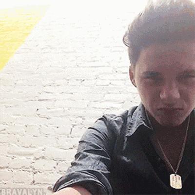 叮！贝克汉姆家2号男主已上线！什么叫「长兄如父」？！