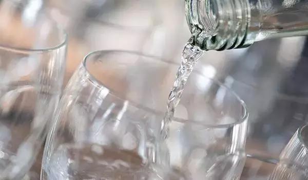 水也有味道,科学家发现第六种味觉