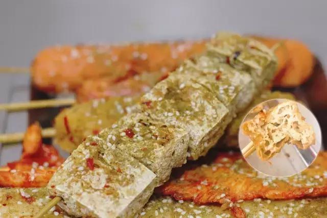 这家20年老店从一块钱的臭豆腐开始卖，如今赚了几套房