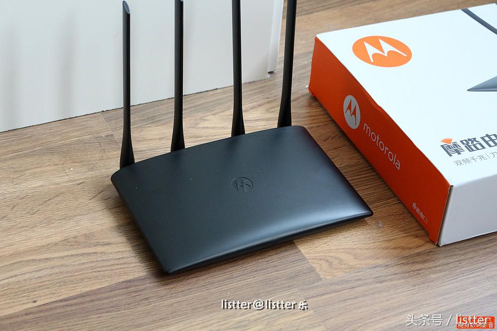 摩托罗拉摩路由C1测评,信号稳如泰山,质感薄如刀锋
