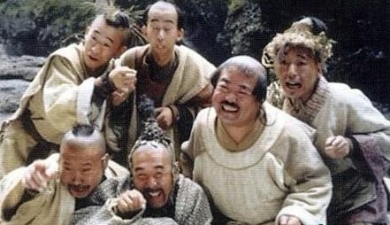 笑傲江湖里面桃谷六仙,笑傲江湖中令狐冲的武功排名