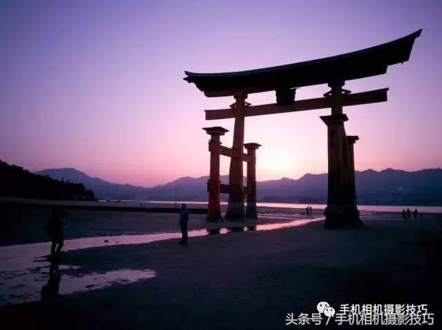 发朋友圈高级拍照姿势教程 (朋友圈被赞爆的拍照姿势2.0)