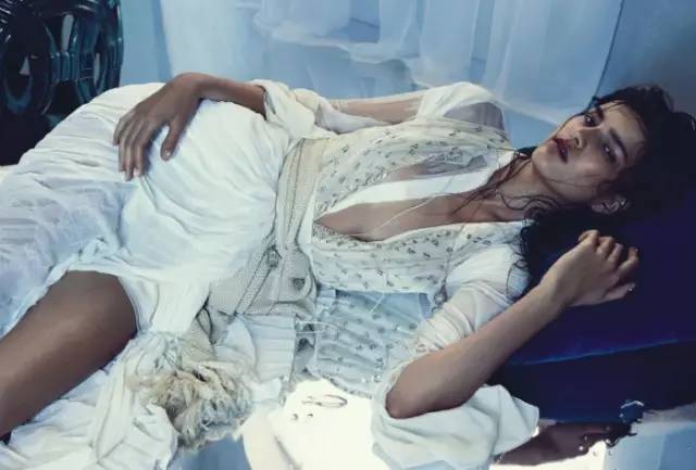 ps调色质感墨绿,ps高级灰调色教程