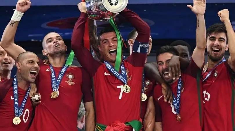 什么样的车才能配得上这首歌,什么样的车显得男人成熟