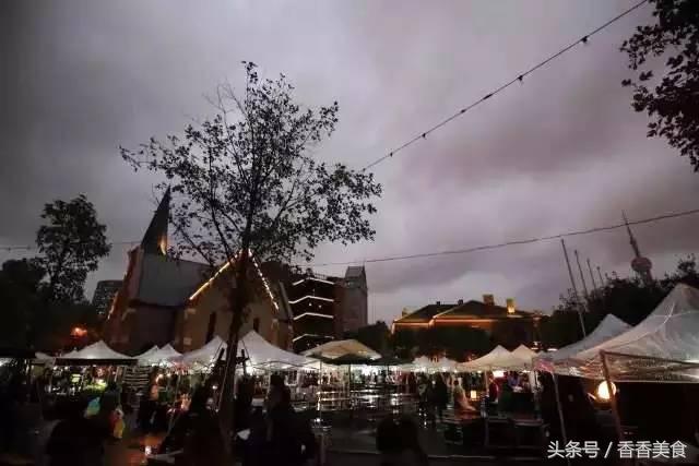 伍德斯托克艺术夜市,伍德吃托克咖啡市集