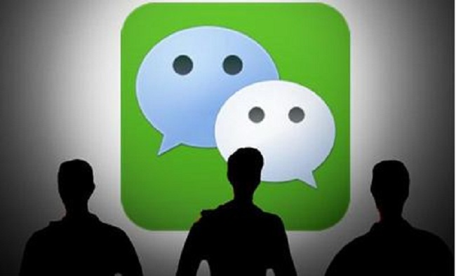 一段话概述微信的产品功能,微信的发展历程和促销功能