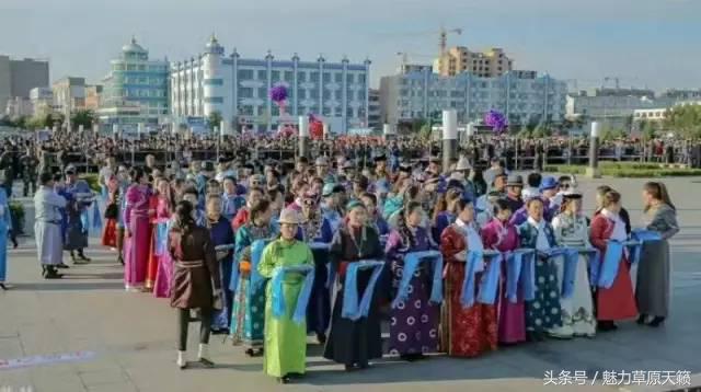 蒙古习俗《一年一度蒙古族盛大的祭祀敖包》很隆重又精彩
