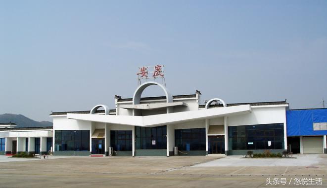 全国最经典的机场,十大风景机场排名前十