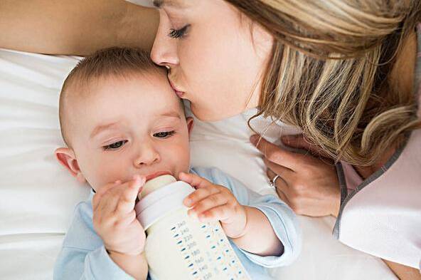 德国奶粉好还是荷兰奶粉好,进口奶粉有哪些品牌