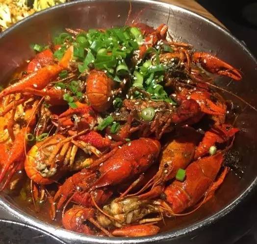 精彩搜街｜不到1000米的麦岛路北段竟然有35家大大小小的饭店！