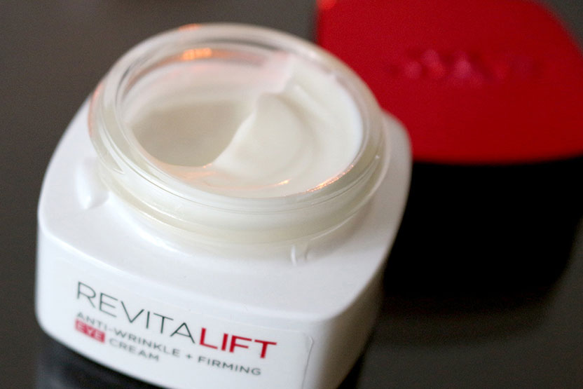 给你推荐一款超级好用的眼霜,这才是真正有效的眼霜