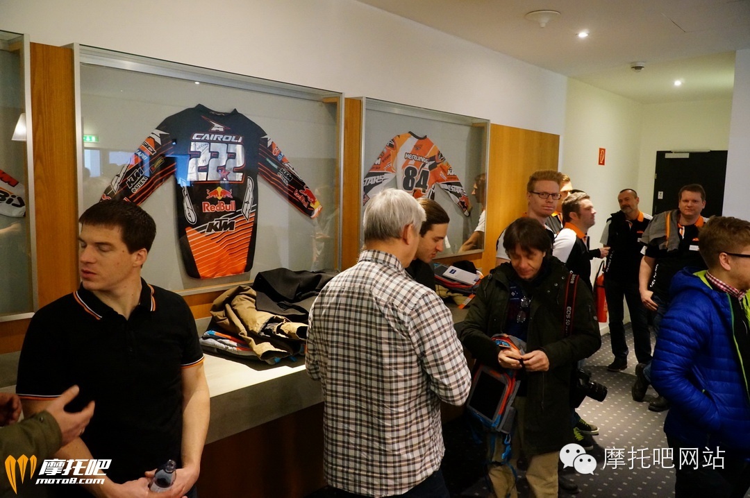 濂ュ湴鍒﹌tm1290superdukegt,ktm宸ュ巶鍦ㄥゥ鍦板埄鍝噷